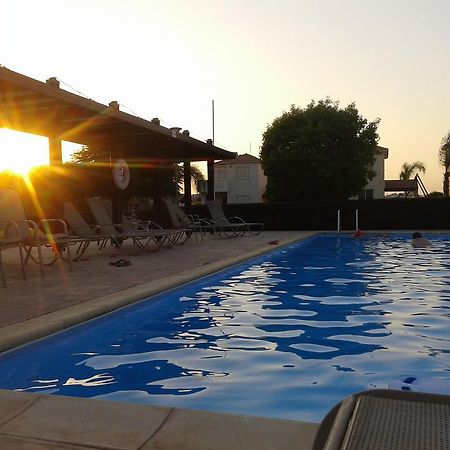Sunset Garden Villa بيرفوليا المظهر الخارجي الصورة