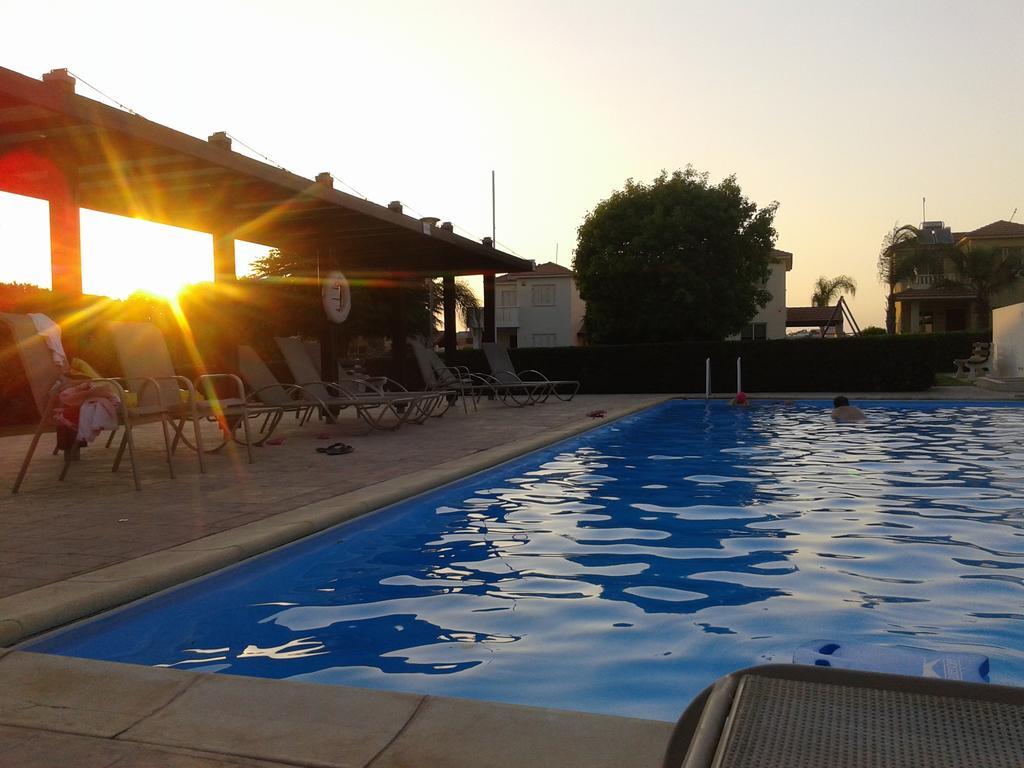 Sunset Garden Villa بيرفوليا المظهر الخارجي الصورة